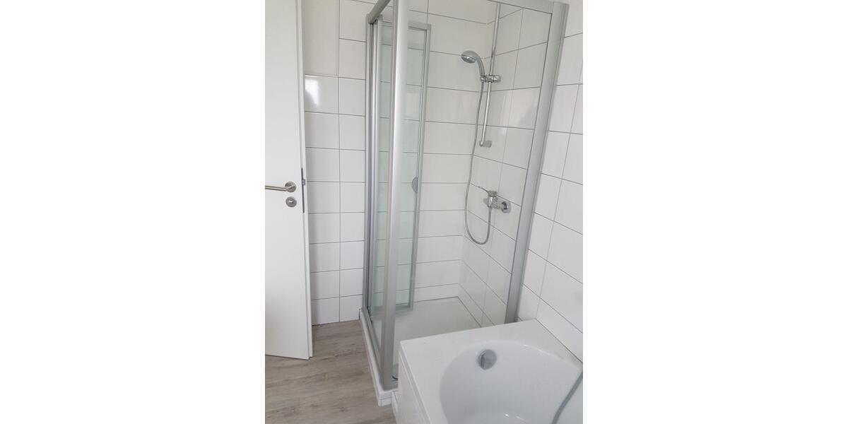 Etagenwohnung Kleinlangheim - 4 Zimmer, 105 m&sup2;, 1.170&euro; | Angebot:25978571