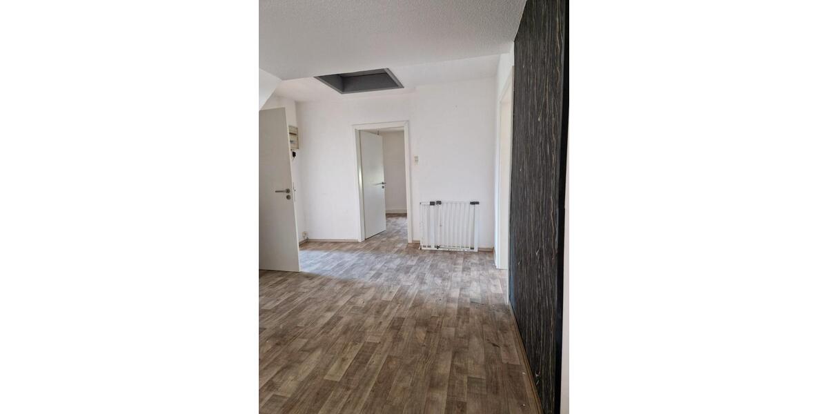 Etagenwohnung Wietzen - 3 Zimmer, 100 m&sup2;, 750&euro; | Angebot:26153033