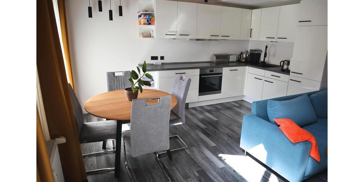 Wunderschöne helle und moderne Maisonette Wohnung 3 Zimmer 3 zimmer