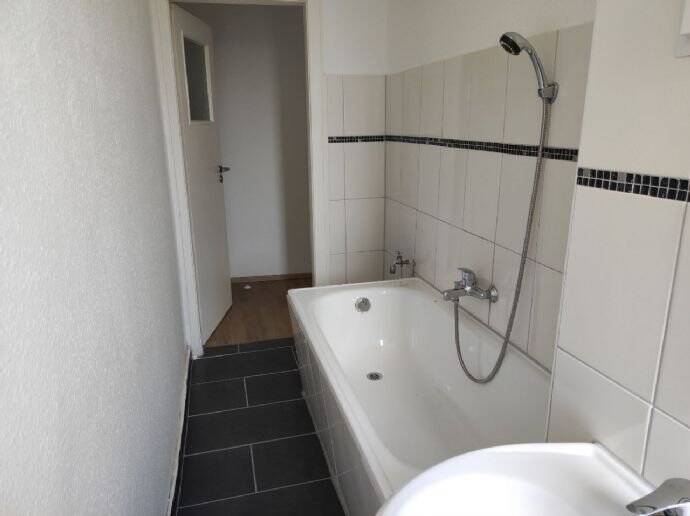 3 -Raum-Wohnung mit Balkon in Regis-Breitingen 3 zimmer