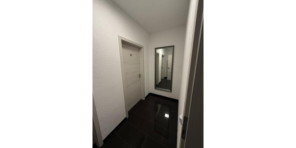 Etagenwohnung Saarbrücken Neue Bremm - 4 Zimmer, 160 m&sup2;, 2.400&euro; | Angebot:26023054