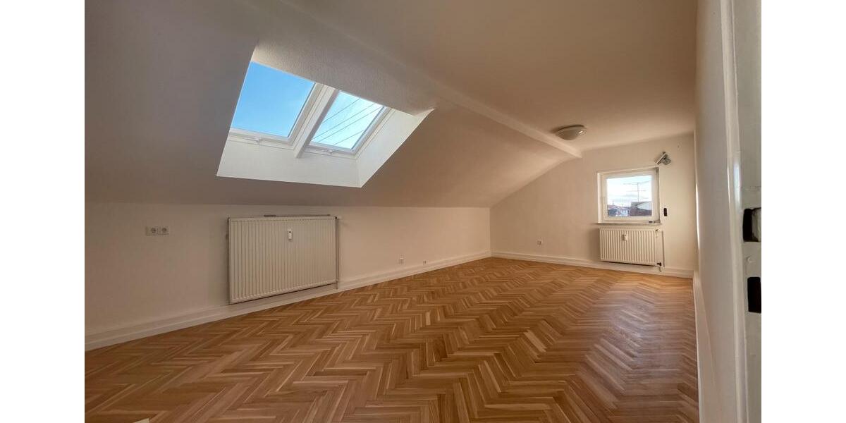 Wohnung 2. Stock (Dachgeschoss) 69qm - renoviert in 2025 4 zimmer