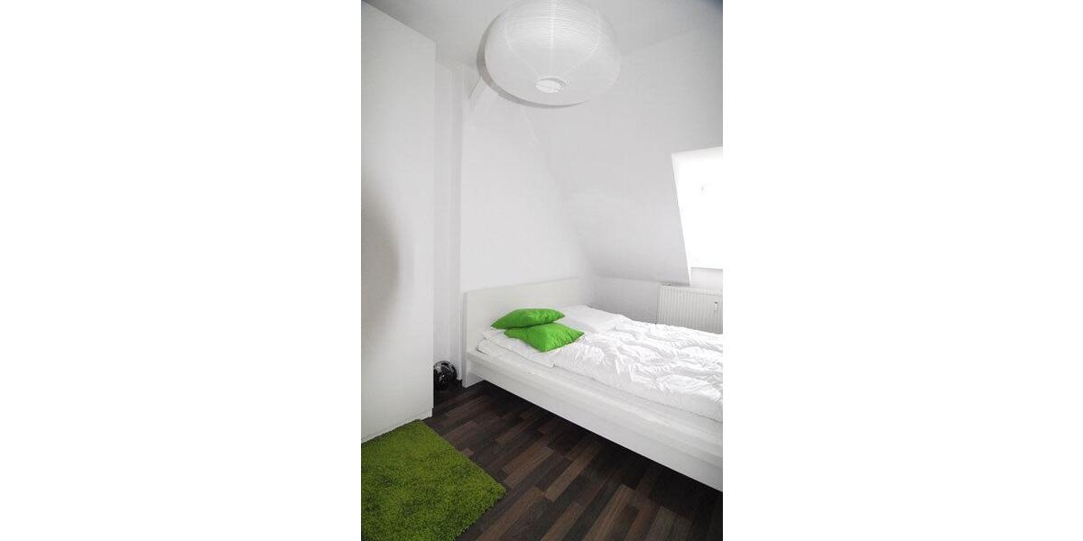 Dachgeschoßwohnung Zwickau - 2 Zimmer, 51 m&sup2;, 360&euro; | Angebot:26071738