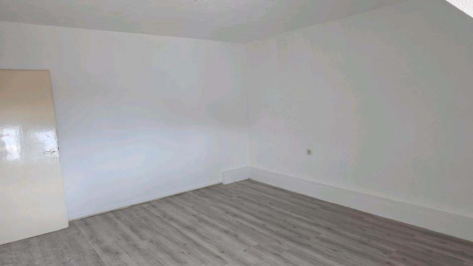 Dachgeschoßwohnung Homburg - 2 Zimmer, 60 m&sup2;, 550&euro; | Angebot:26478633