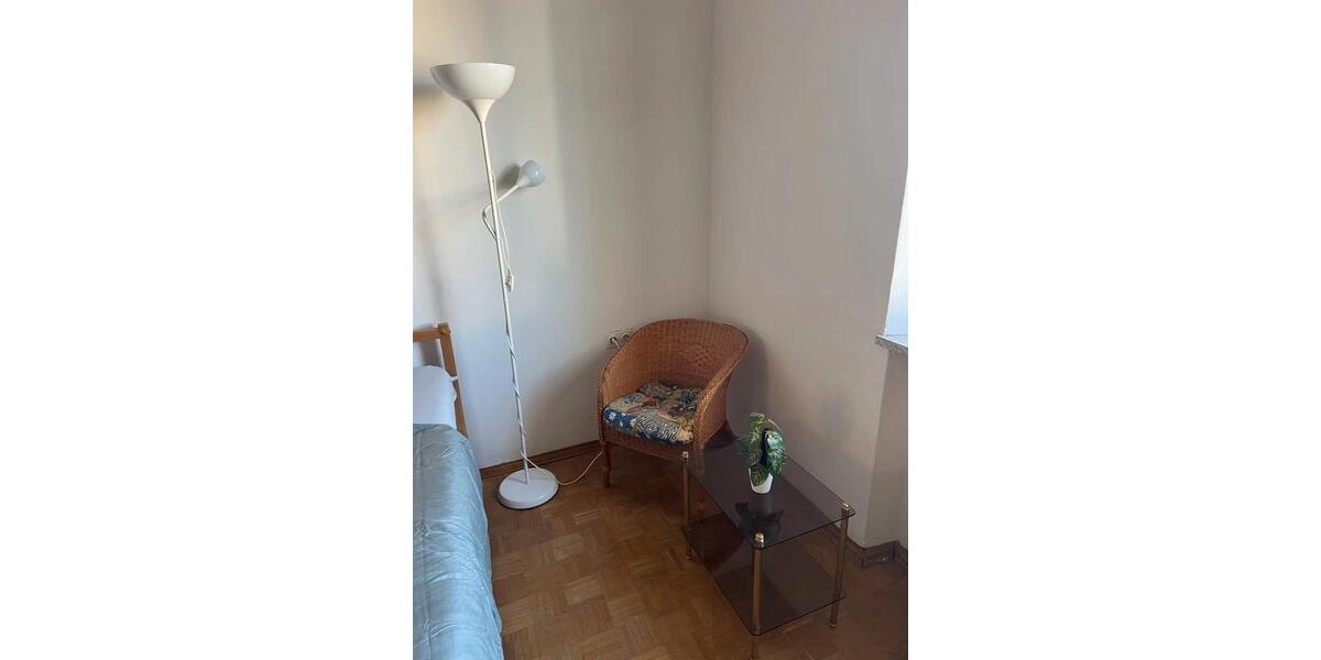 Wohnen auf Zeit Regensburg Galgenberg - 4 Zimmer, 18 m&sup2;, 500&euro; | Angebot:26406246