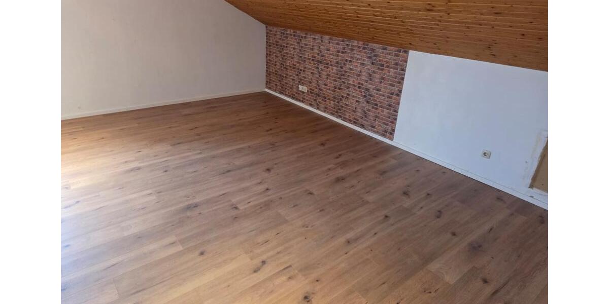 Dachgeschoßwohnung Spiegelau - 4 Zimmer, 60 m&sup2;, 500&euro; | Angebot:25099888