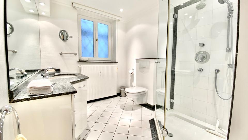 Wohnen auf Zeit Hamburg Harvestehude - 2 Zimmer, 75 m&sup2;, 2.275&euro; | Angebot:26664776