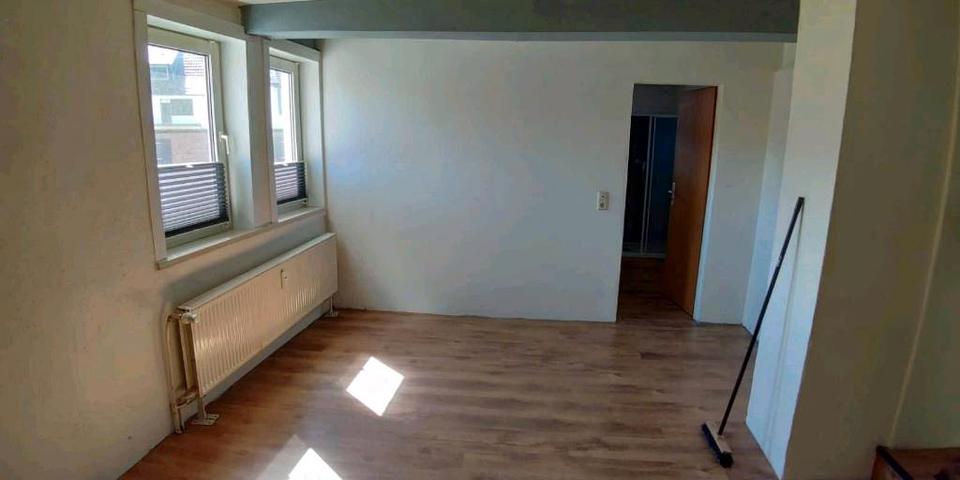 Etagenwohnung Knüllwald - 3 Zimmer, 90 m&sup2;, 655&euro; | Angebot:26564856
