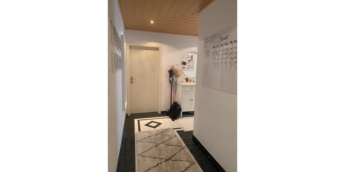 Dachgeschoßwohnung Lage - 3 Zimmer, 72 m&sup2;, 977&euro; | Angebot:24646958