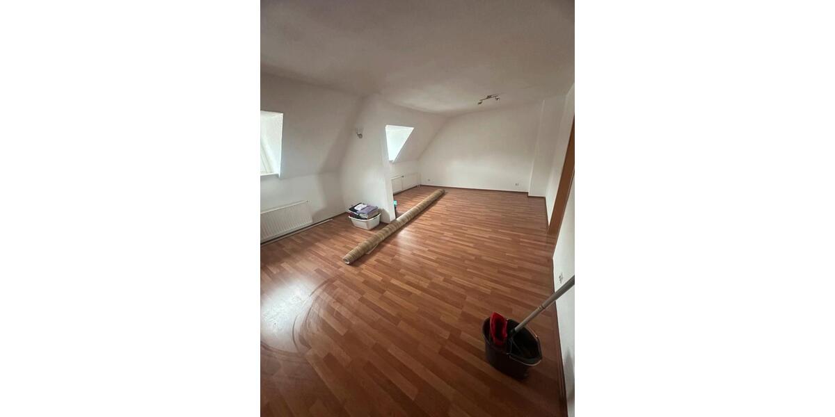 Etagenwohnung Remscheid - 3 Zimmer, 75 m&sup2;, 750&euro; | Angebot:25232920