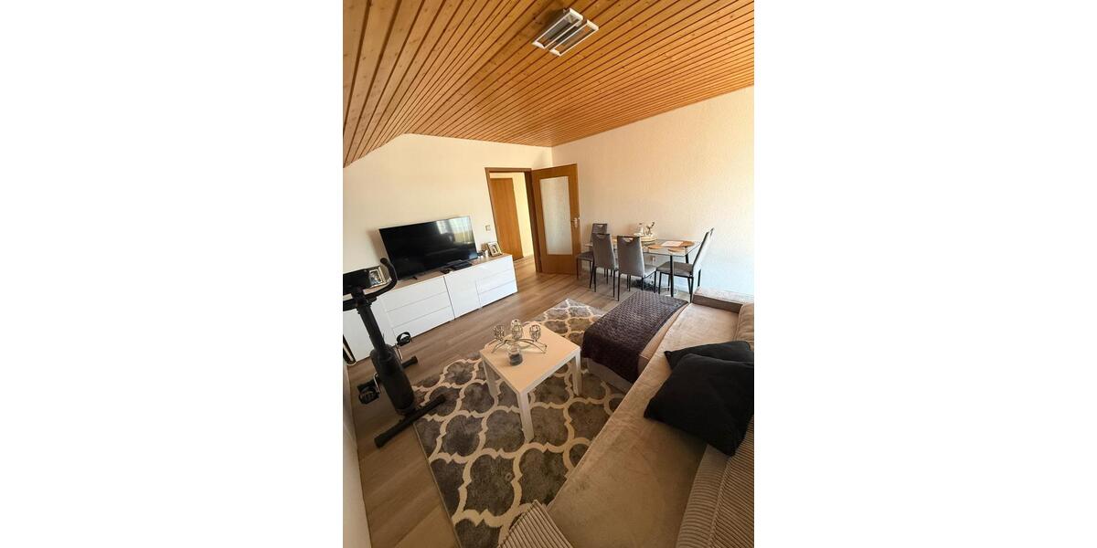 Dachgeschoßwohnung Rosenfeld - 2 Zimmer, 71 m&sup2;, 750&euro; | Angebot:26463446