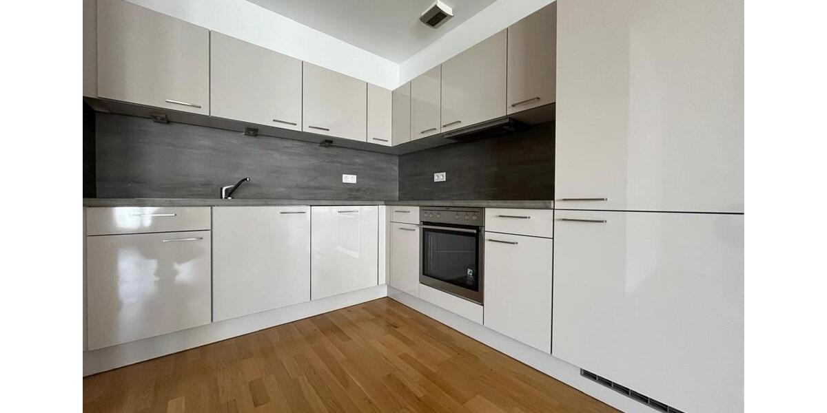 Etagenwohnung Stuttgart - 2 Zimmer, 75 m&sup2;, 1.450&euro; | Angebot:26196244