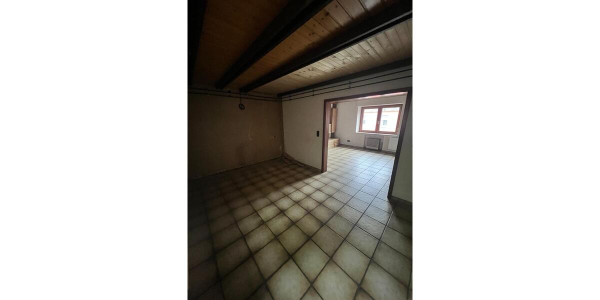 Etagenwohnung Schaafheim - 5.5 Zimmer, 135 m&sup2;, 720&euro; | Angebot:20540768