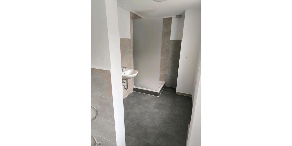 Etagenwohnung Sonnenbühl - 5 Zimmer, 109 m&sup2;, 1.300&euro; | Angebot:25085406