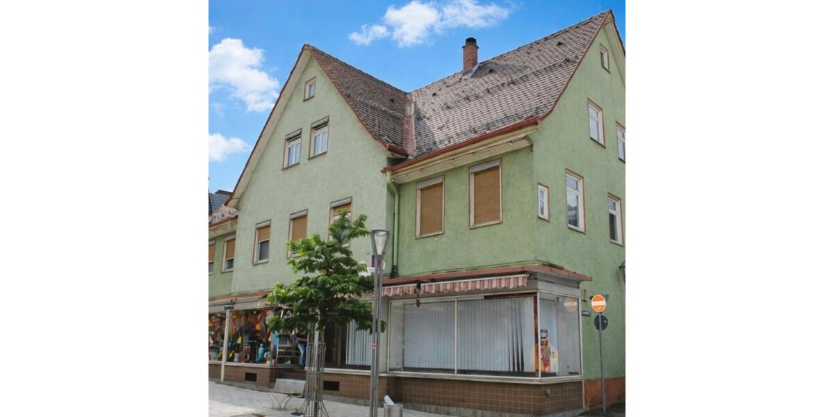 Dachgeschoßwohnung Oberndorf am Neckar - 7 Zimmer, 160 m&sup2;, 1.285&euro; | Angebot:26414168