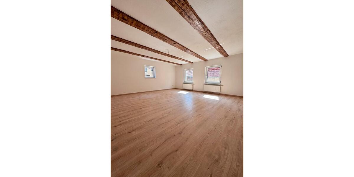 Etagenwohnung Kirchensittenbach - 5 Zimmer, 187 m&sup2;, 1.480&euro; | Angebot:26040539