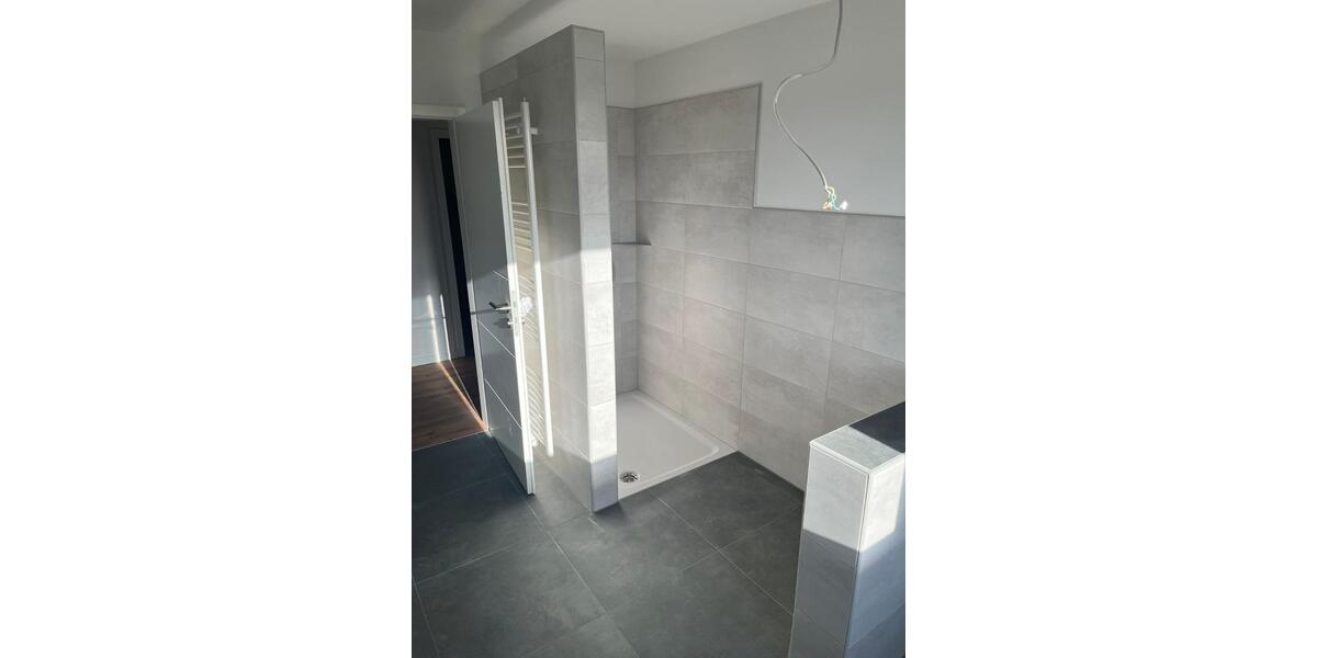 Etagenwohnung Hohn - 3 Zimmer, 82 m&sup2;, 902&euro; | Angebot:26020003