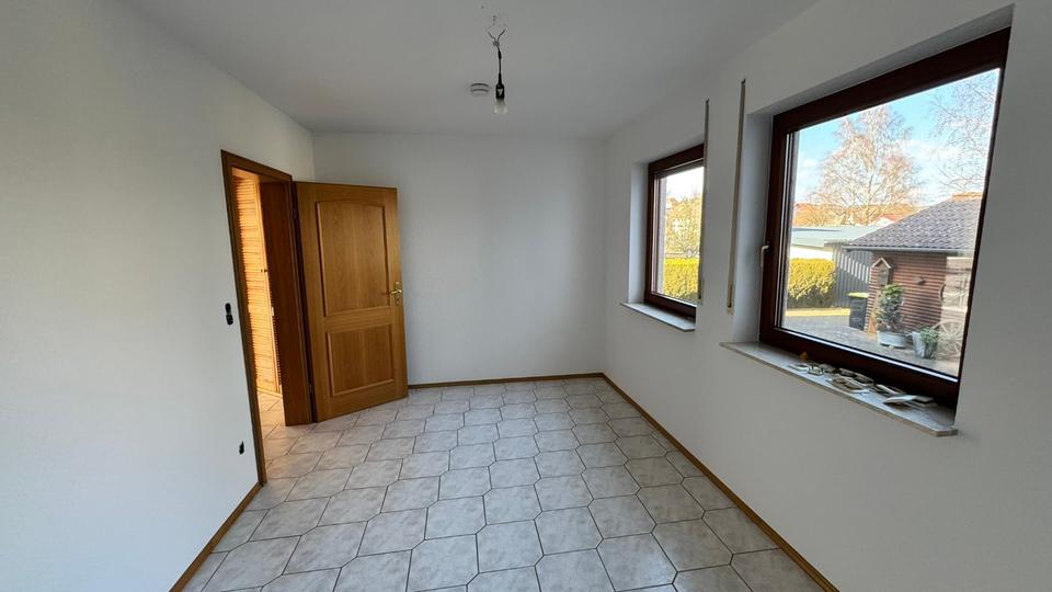 Erdgeschoßwohnung Steinau an der Straße - 2 Zimmer, 85 m&sup2;, 690&euro; | Angebot:25570225