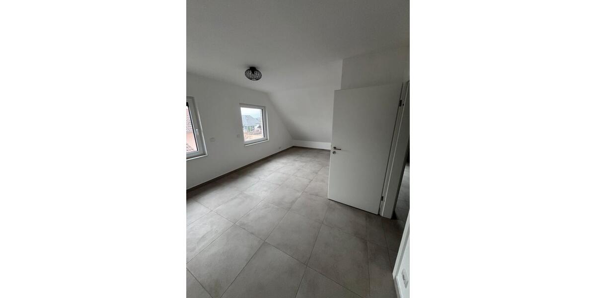 Dachgeschoßwohnung Pohlheim - 3 Zimmer, 80 m&sup2;, 960&euro; | Angebot:26547109