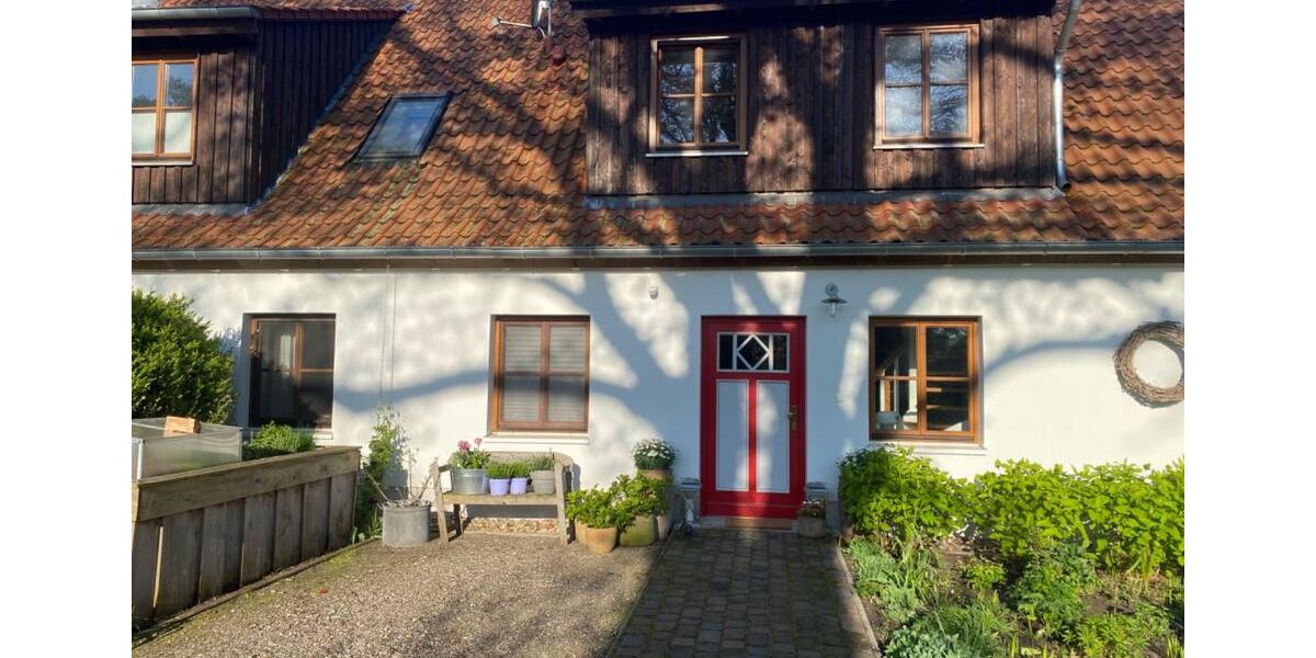 Etagenwohnung Adelheidsdorf - 4 Zimmer, 120 m&sup2;, 996&euro; | Angebot:25656805