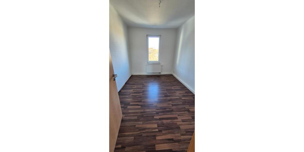 Erdgeschoßwohnung Gotha - 4 Zimmer, 67 m&sup2;, 530&euro; | Angebot:25975035