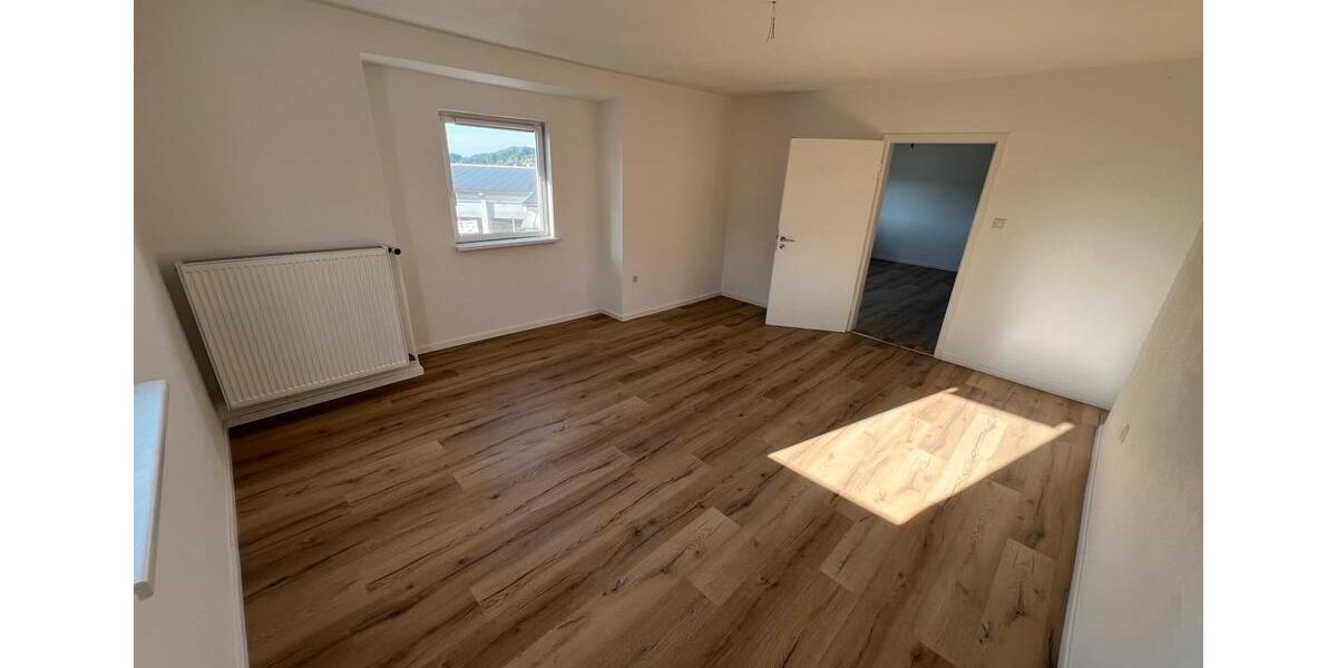 Etagenwohnung Grafenau Frauenberg - 4 Zimmer, 107 m&sup2;, 880&euro; | Angebot:26517669