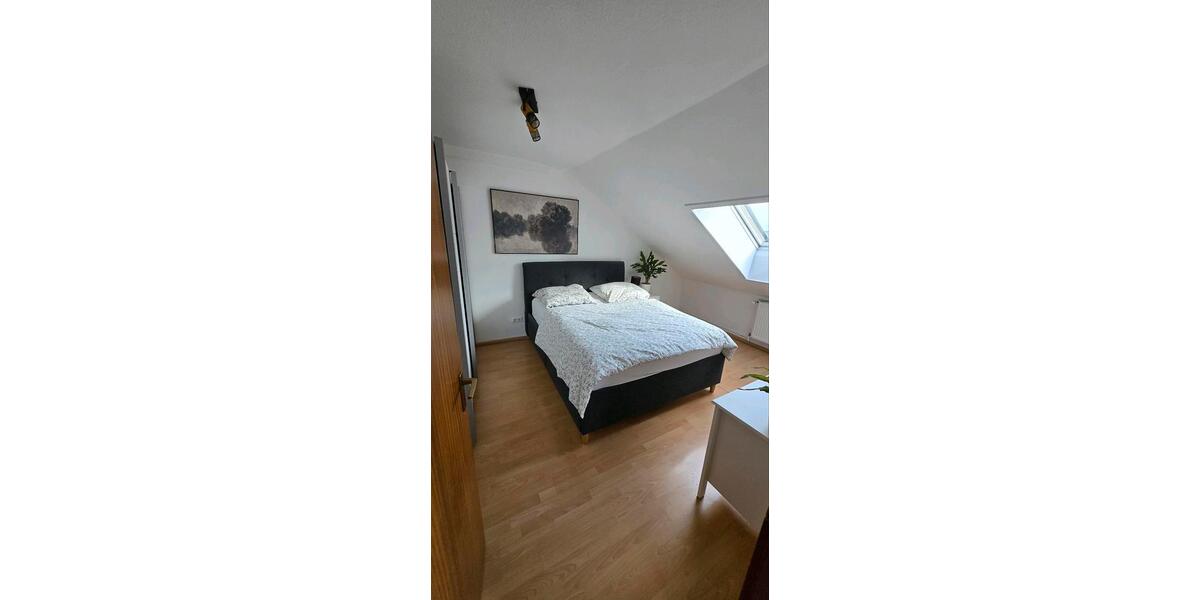 WG-Zimmer (2er WG, ca. 16-20m2) in gemütlicher 3 Zimmer-Wohnung 3 zimmer