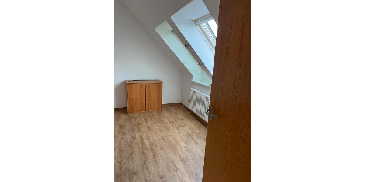 Dachgeschoßwohnung Seelbach - 2.5 Zimmer, 67 m&sup2;, 620&euro; | Angebot:24737972