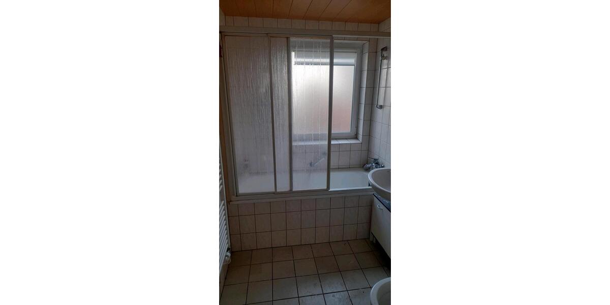 Erdgeschoßwohnung Selb - 3 Zimmer, 70 m&sup2;, 650&euro; | Angebot:25840257