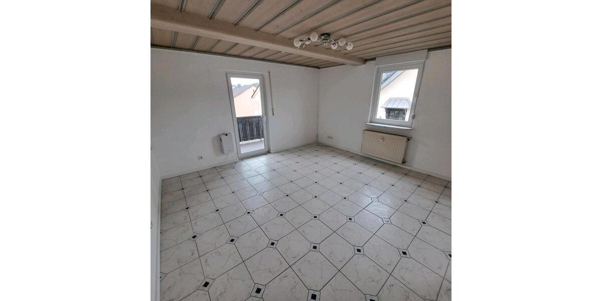 Etagenwohnung Waldaschaff - 3.5 Zimmer, 850&euro; | Angebot:22107893