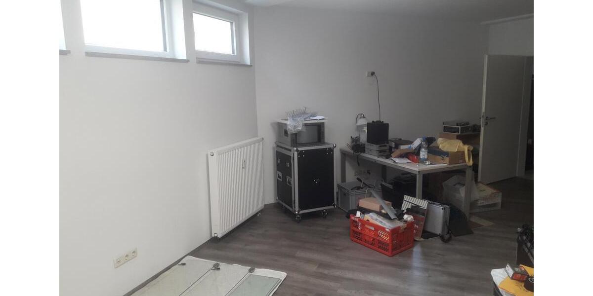 Gewerbeobjekt Hohenmölsen - 600&euro; | Angebot:25303172