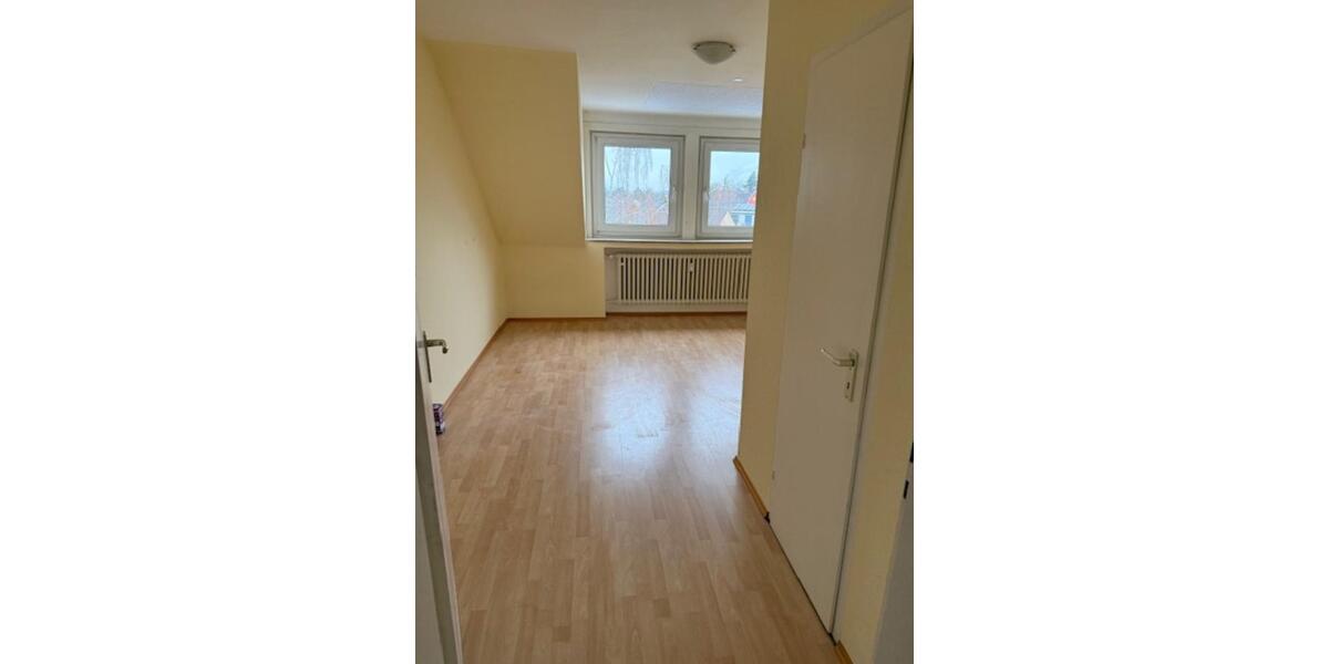 Dachgeschoßwohnung Pulheim - 3 Zimmer, 85 m&sup2;, 597&euro; | Angebot:25255743
