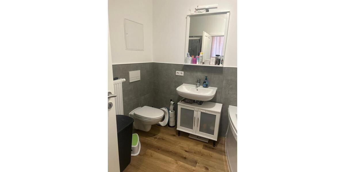 Etagenwohnung Sonneberg - 4 Zimmer, 100 m&sup2;, 750&euro; | Angebot:25710801