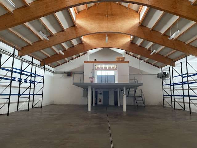 Halle in Bötzingen 2.950 € 455 m²