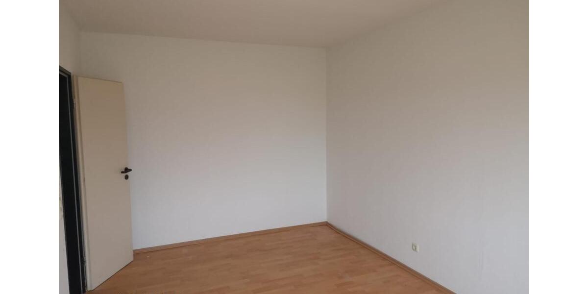 Erdgeschoßwohnung Enger - 3 Zimmer, 83 m&sup2;, 910&euro; | Angebot:25377942