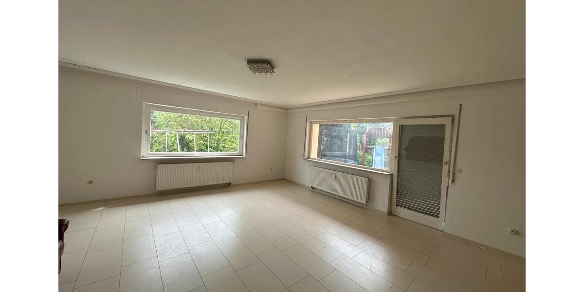 Erdgeschoßwohnung Ortenberg - 4 Zimmer, 120 m&sup2;, 900&euro; | Angebot:26479833