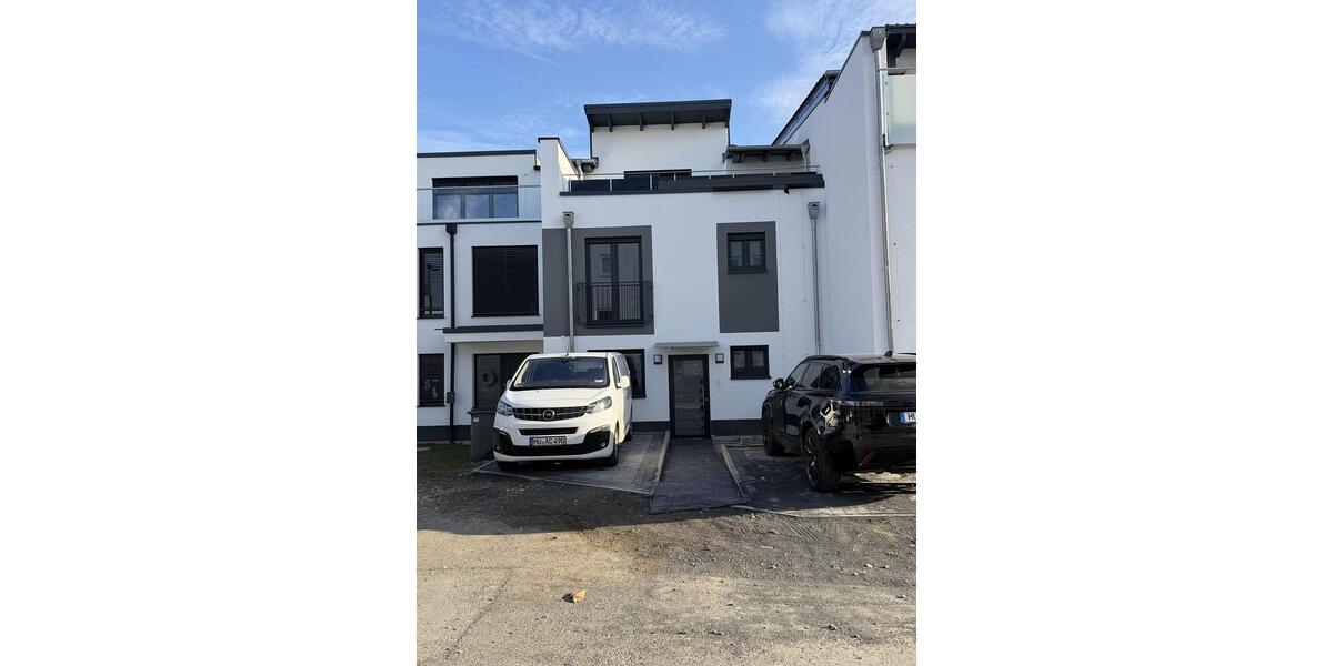 Reihenhaus Offenbach am Main Bieber - 7 Zimmer, 200 m&sup2;, 3.000&euro; | Angebot:24214804