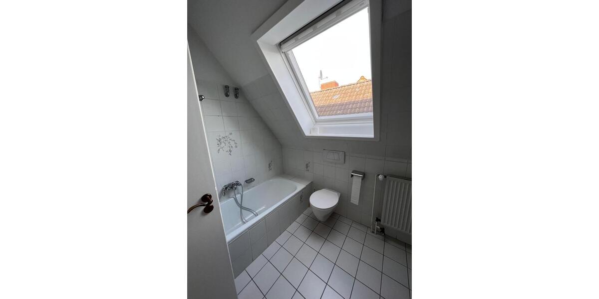 Etagenwohnung Meldorf - 3 Zimmer, 150 m&sup2;, 990&euro; | Angebot:23620212