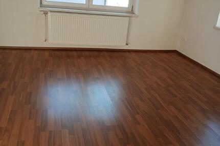 Wohnung Roding - 4 Zimmer, 80 m&sup2;, 750&euro; | Angebot:24561756