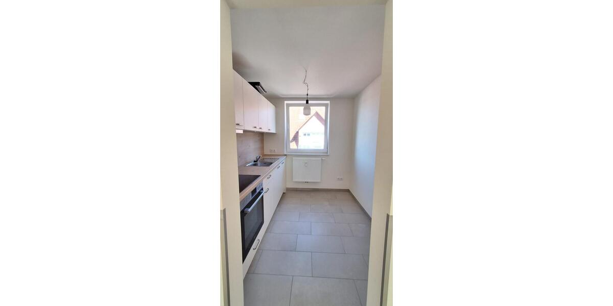 Dachgeschoßwohnung Lüneburg Ebensberg - 3 Zimmer, 77 m&sup2;, 910&euro; | Angebot:26321455