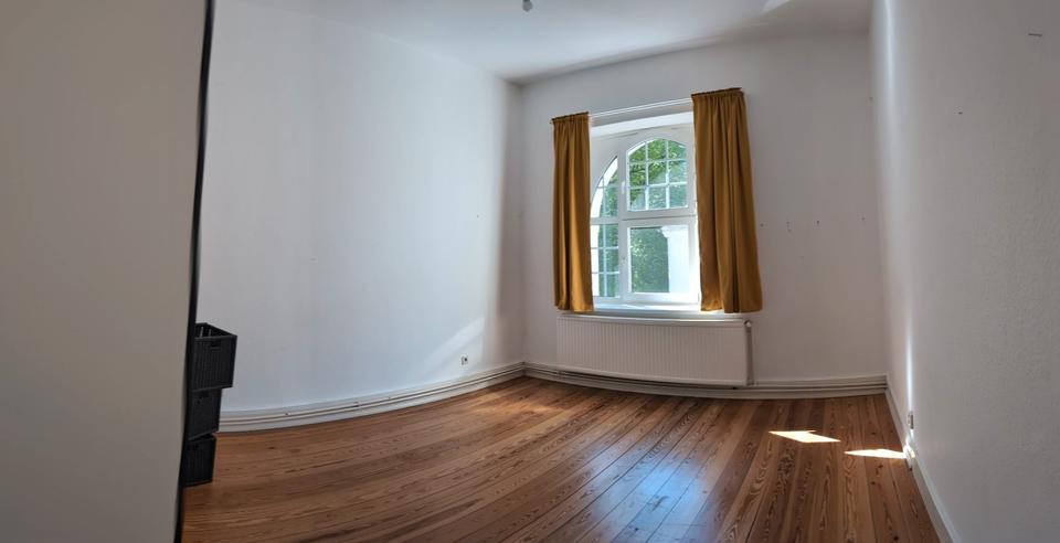 Etagenwohnung Lübeck Innenstadt - 4 Zimmer, 120 m&sup2;, 1.200&euro; | Angebot:25375217