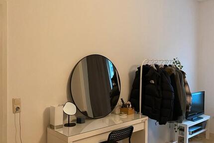 Gemütliches Zimmer in 3er-WG :) 1 zimmer