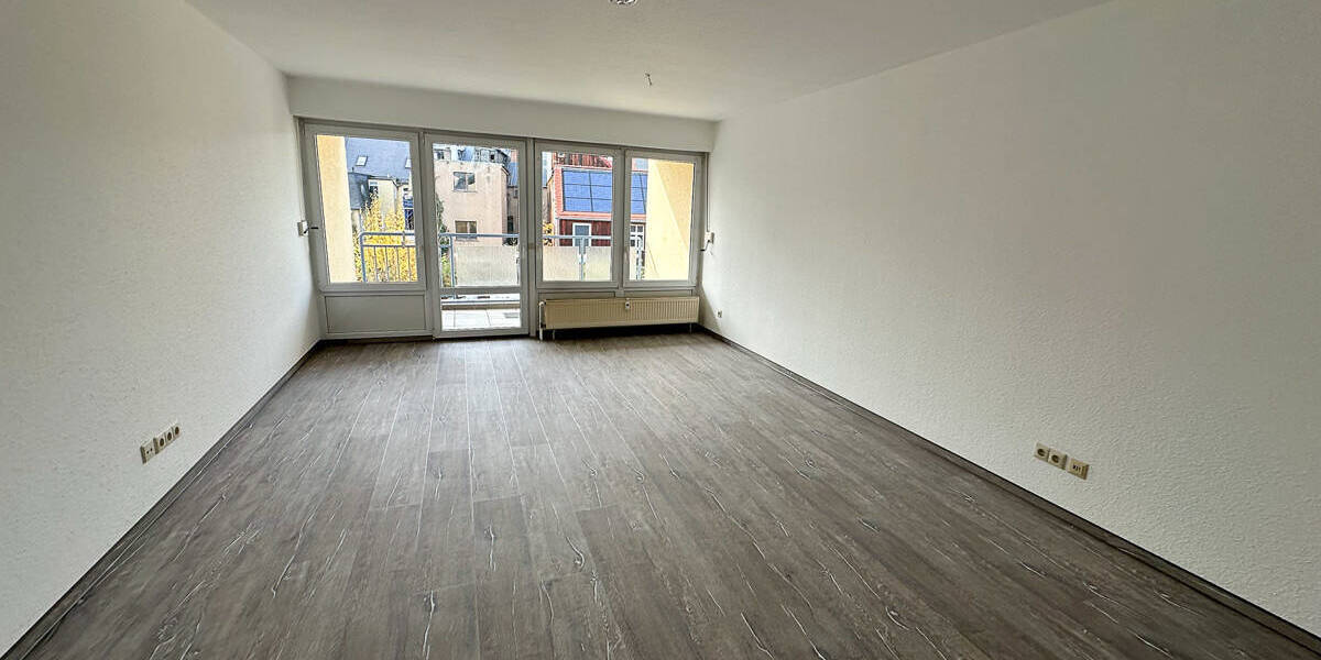 Etagenwohnung Glauchau - 2 Zimmer, 79 m&sup2;, 395&euro; | Angebot:25688144