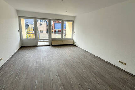 Wohnung Glauchau - 2 Zimmer, 79 m&sup2;, 395&euro; | Angebot:25688144