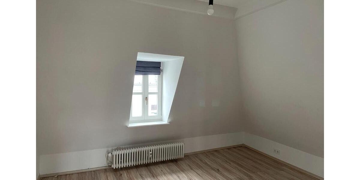 Dachgeschoßwohnung Lüdenscheid - 3.5 Zimmer, 88 m&sup2;, 700&euro; | Angebot:26548250