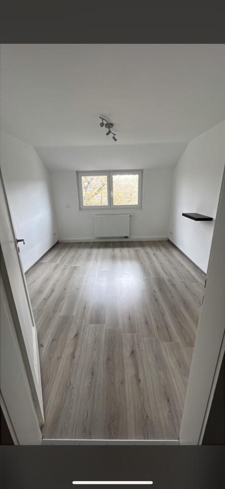 Wg-Zimmer in Stuttgart- Vaihingen zu vermieten
