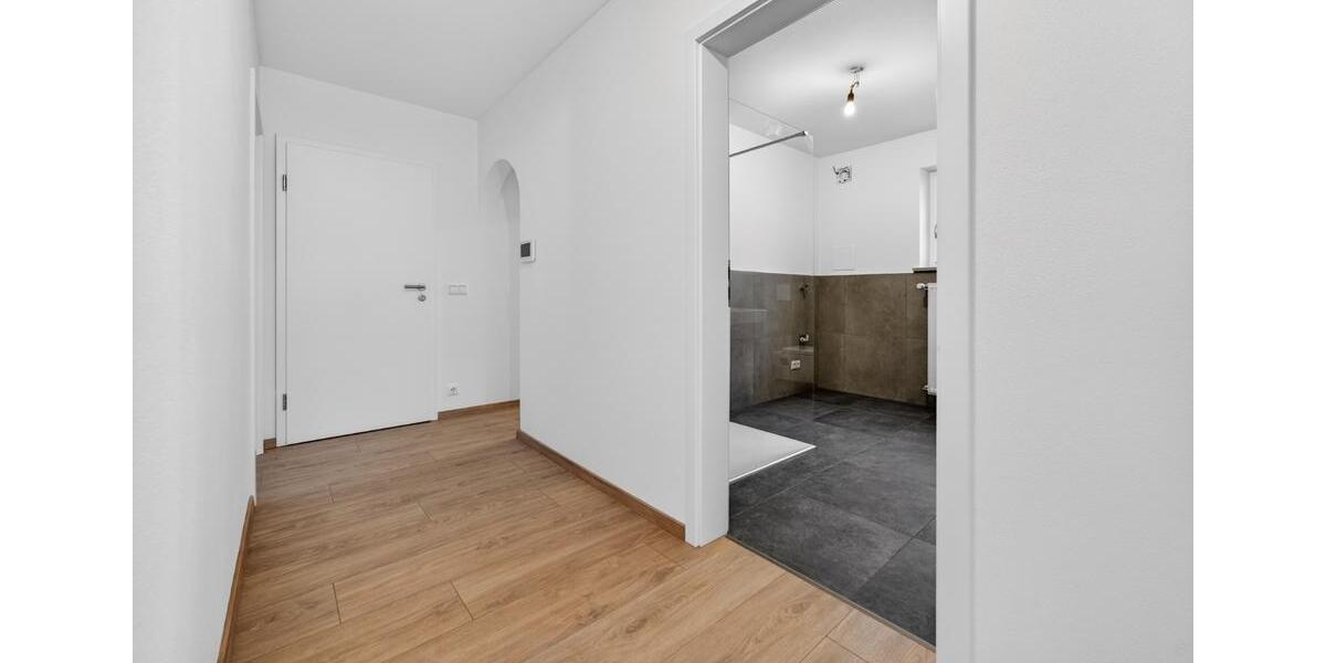 Hochparterre Zandt - 4 Zimmer, 102 m&sup2;, 820&euro; | Angebot:25931429