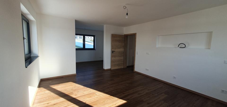 Einfamilienhaus Metten - 6 Zimmer, 225 m&sup2;, 2.400&euro; | Angebot:24687466