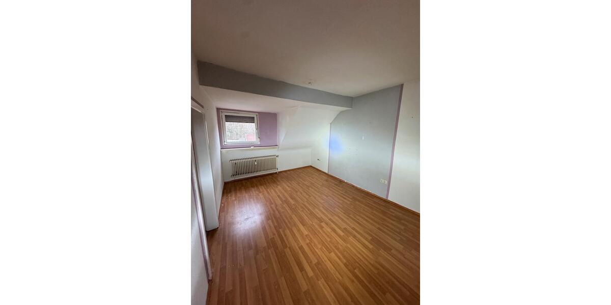 Dachgeschoßwohnung Sulzbach (Saar) - 2 Zimmer, 50 m&sup2;, 360&euro; | Angebot:24892517