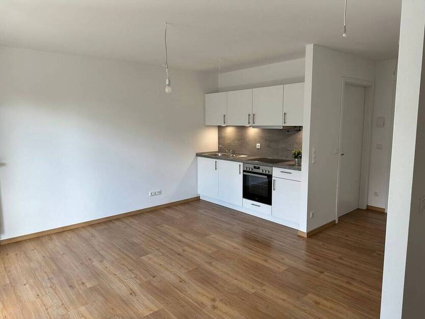 Moderne 1 Zimmer Wohnung KFW 55 mit Balkon, Einbauküche uvm.